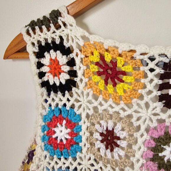 EUC DEBUT MULTICOLOR BOHO CROPPED CROCHET TOP SIZE SMALL / MED - Picture 4 of 14